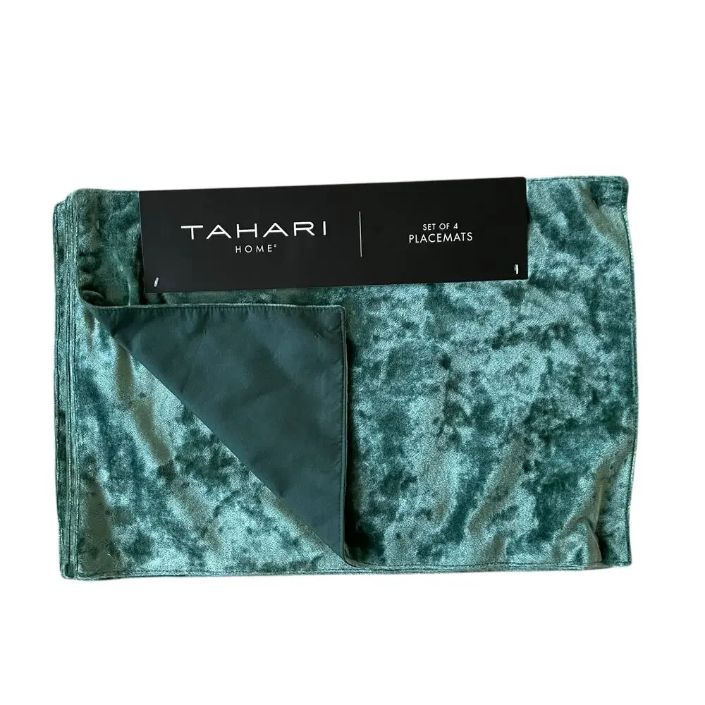 Tahari Green Velvet Velour Placemats Set of 4 Christmas Holiday 13x18 New